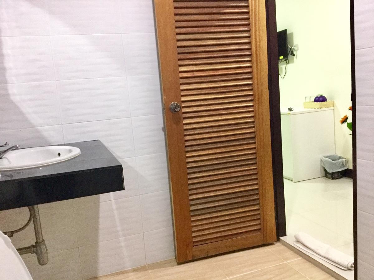 Greenhouse Apartment Nakhon Phanom Exterior foto